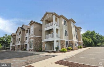 Building Photo - 437 Highland Ests