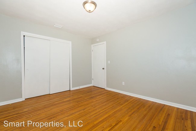 Building Photo - 507 Ariana St