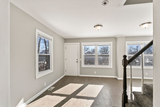 Foto del edificio - 1119 E 84th St