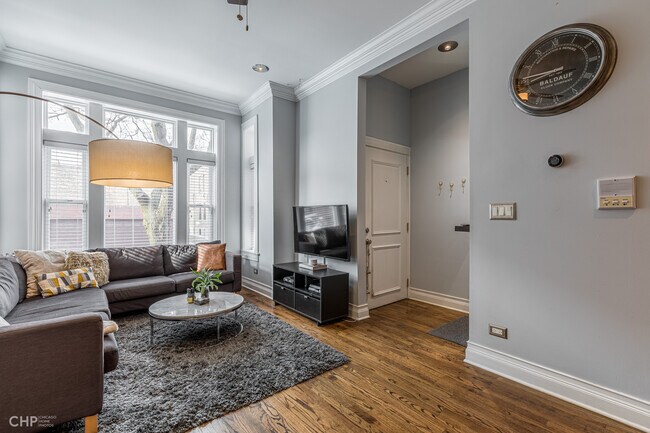 Foto del edificio - 1111 N Winchester Ave