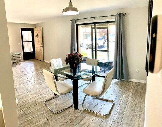 Foto del edificio - 4220 Beaver Ln