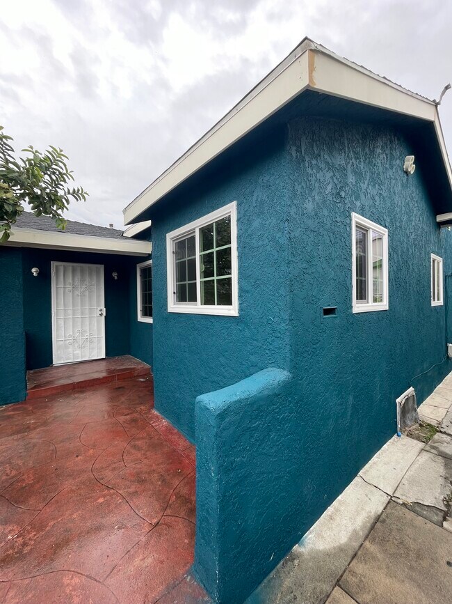 Foto del edificio - 1220 E 70th St