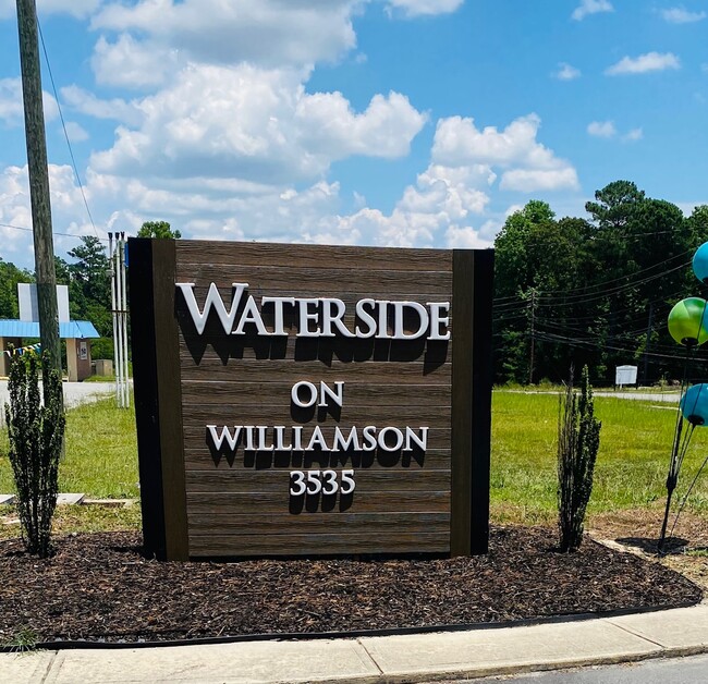 Building Photo - Waterside on Williamson