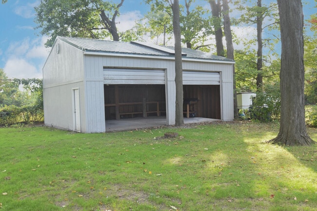 storage building - 491 Harding Rd