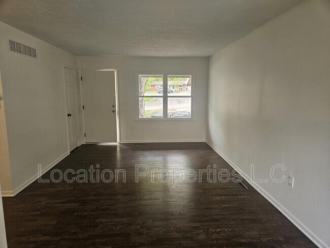 Building Photo - 2614 Belle Crest Drive