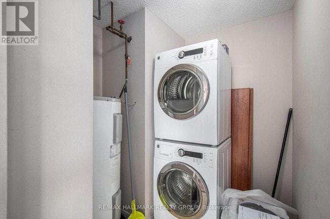 Photo du bâtiment - 1440 Heron Rd