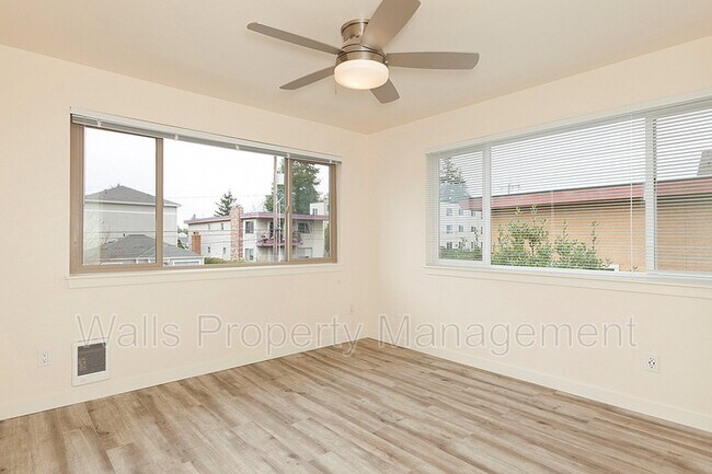Foto del edificio - 7522 24th Ave NW