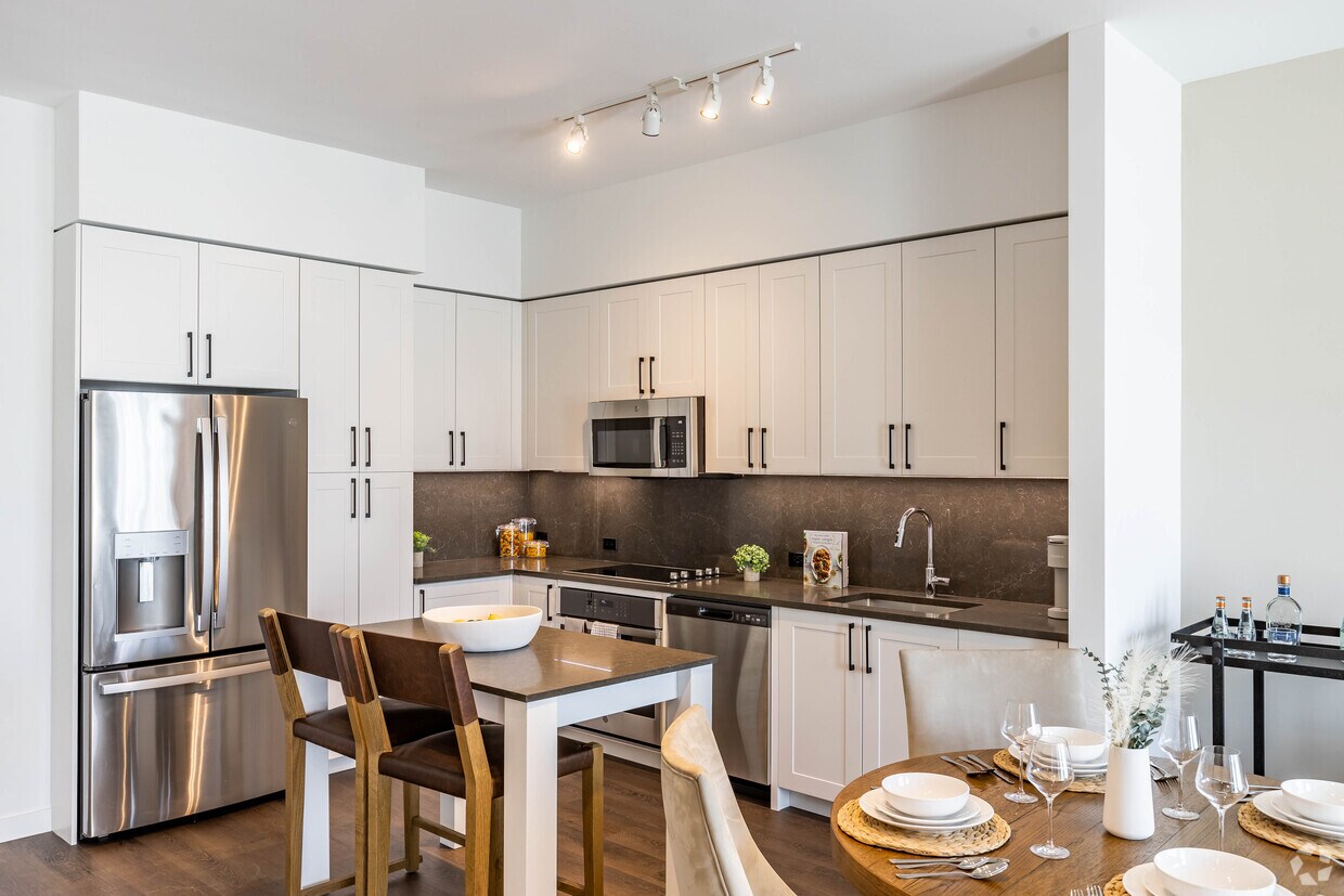 Manor Lantana Apartments in Lantana, FL