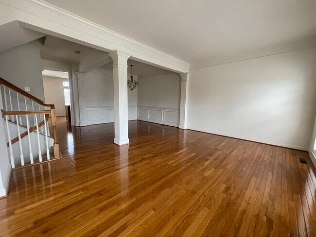 Building Photo - 7988 Reserve Way