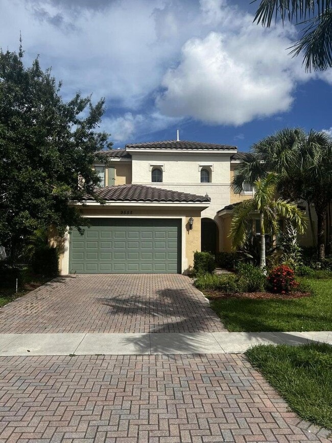 Building Photo - 9555 Phipps Ln