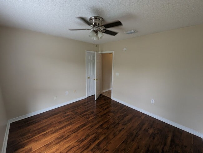 Building Photo - Three Bed Two Bath - Next to Magnolia School, Foley