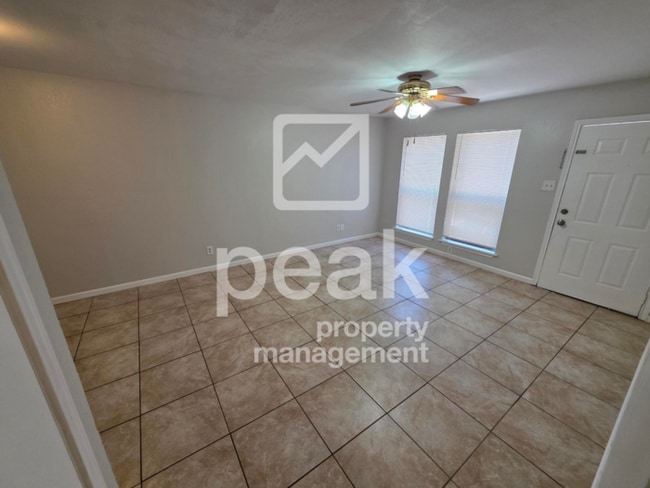 Building Photo - $1,199 2 Bed, 1 Bath in Weatherford!