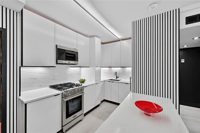 Foto del edificio - 2285 Peachtree Rd NE