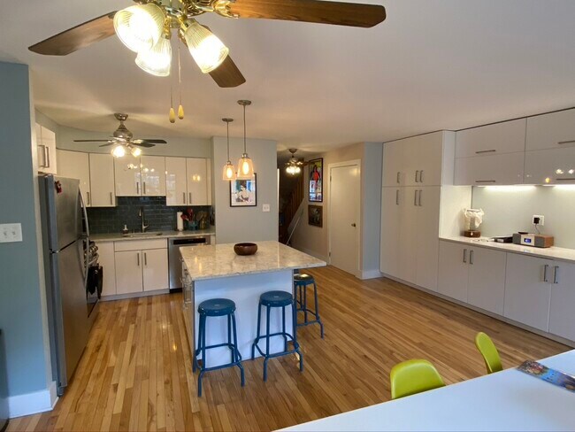 Huge Kitchen - 943 Gates Ave