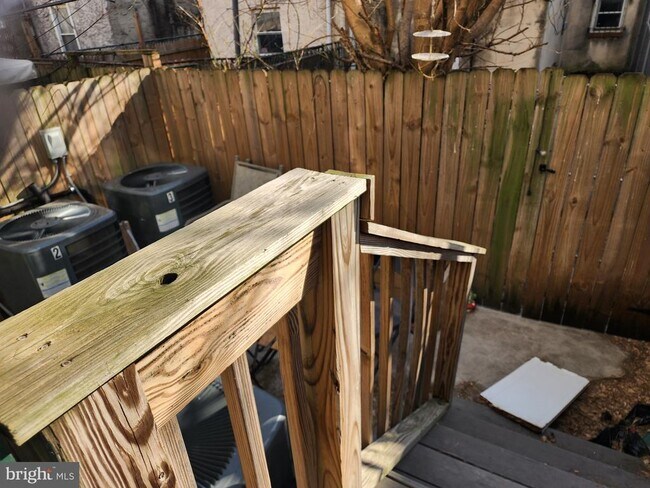 Foto del edificio - 1624 Fontain St