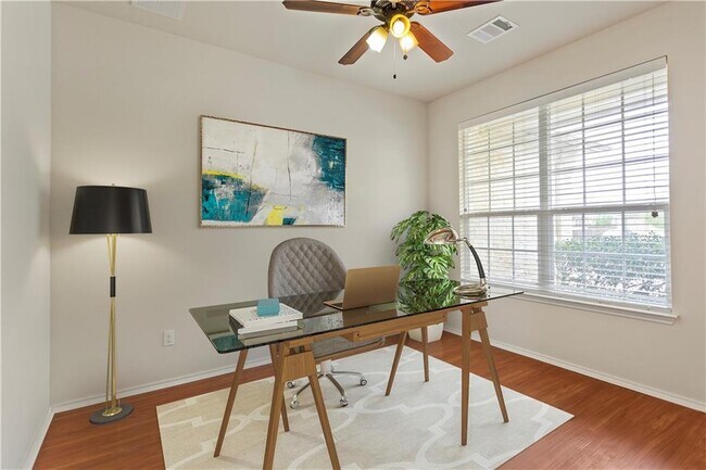 Foto del edificio - 14113 Canyon Trail