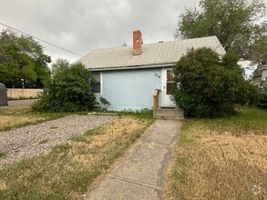 Building Photo - 1124 Pulliam Ave
