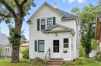 Building Photo - 612 7th Ave S