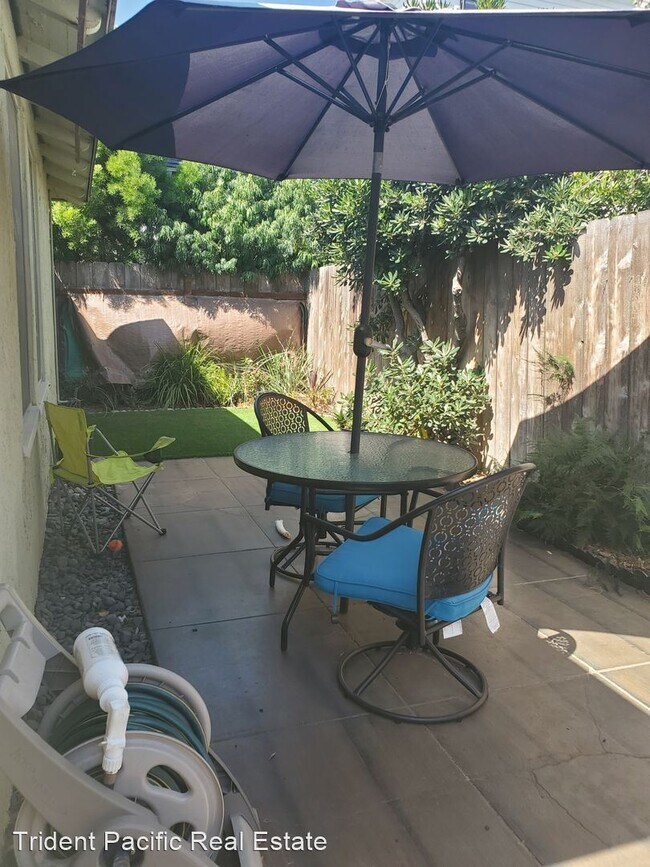 Foto del edificio - 1 br, 1 bath House - 222 J Avenue
