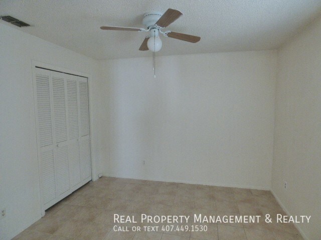 Building Photo - Nice  3 BR / 2 BA Home In Rio Pinar Lakes