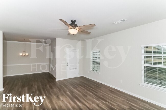 Foto del edificio - 325 Stoney Hollow Rd