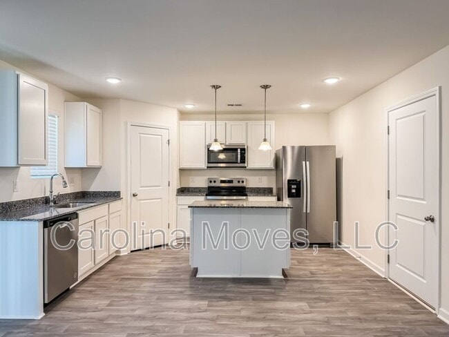 Foto del edificio - 6015 Willutuck Dr