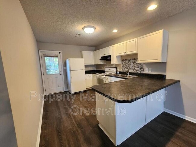Foto del edificio - 1019 W Shockley Ferry Rd