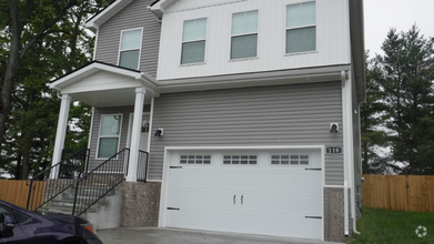 Building Photo - 119 roadrunner Ct