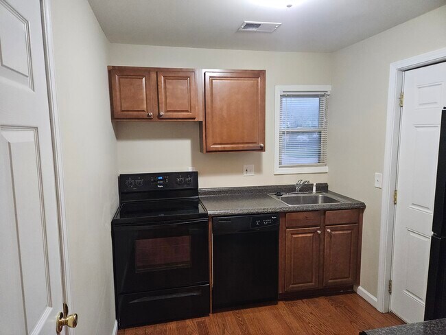 Foto del edificio - 118 Ballard St