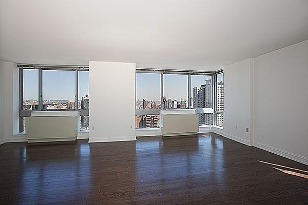 Primary Photo - 235 E 55th St