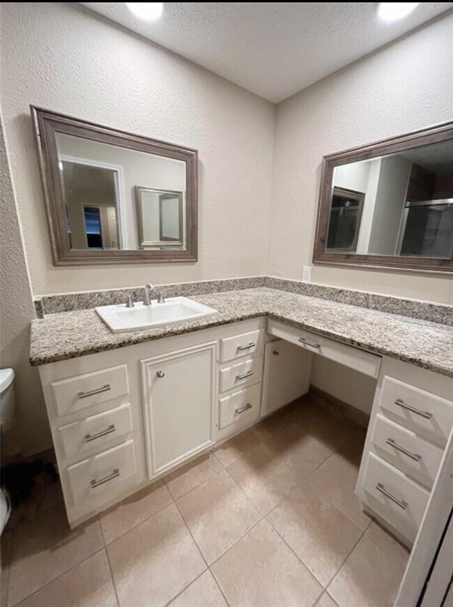 Foto del edificio - 11223 Willow Field Dr