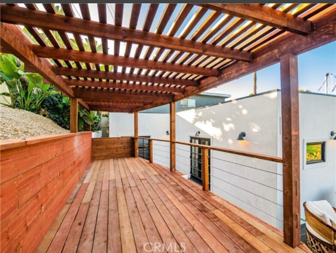 Foto principal - 1058 W 6th St