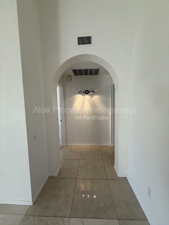 Foto del edificio - 10765 N 109th Pl