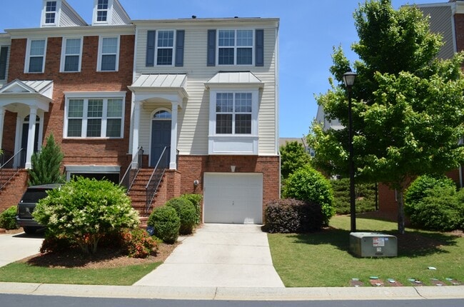 Front 2 - 1371 Thornborough Dr