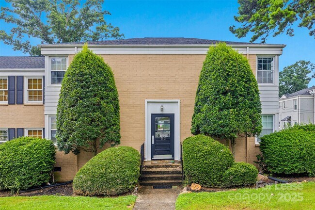 Foto del edificio - 512 Wakefield Dr