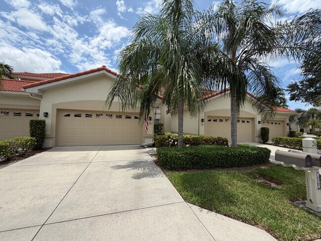 Foto del edificio - 15161 Royal Windsor Ln