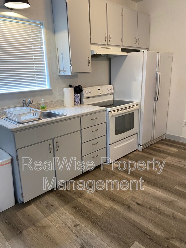 Foto del edificio - 1547 1/2 Grand Ave