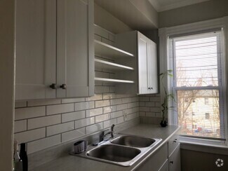 Building Photo - 42 Hobson Ave