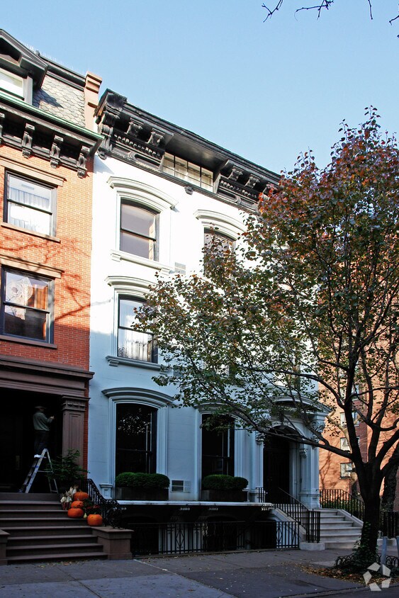 Foto principal - 138 Columbia Hts