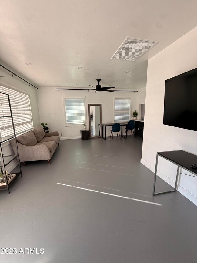 Building Photo - 2708 N Dayton St