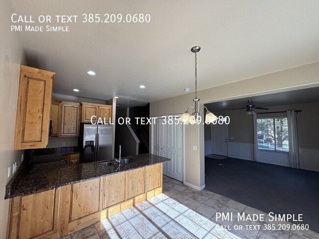 Foto del edificio - Modern 4BR Townhome in American Fork