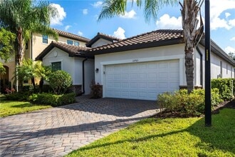 Building Photo - 12763 Fairington Way
