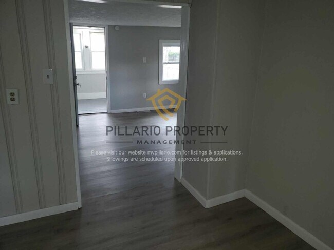 Foto del edificio - 3 bedroom 1 bath Southeast Side home Near ...