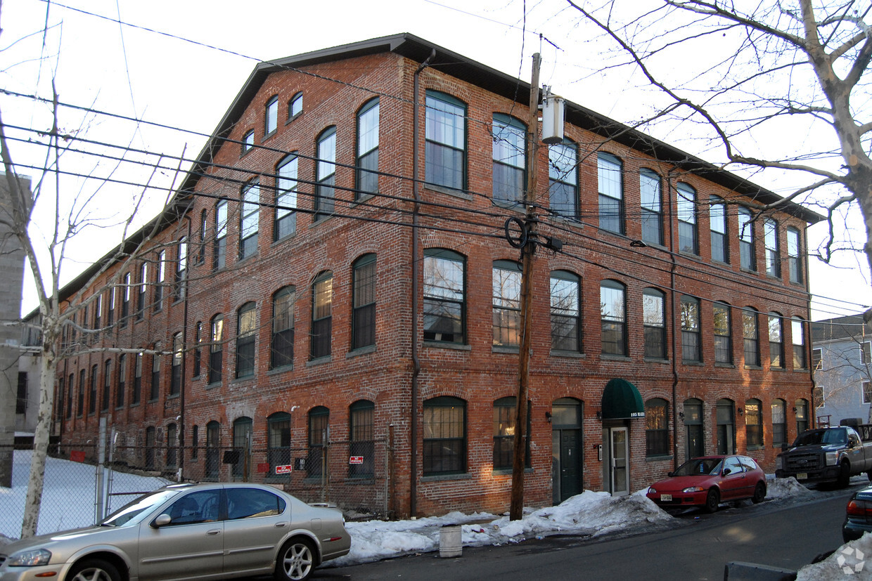 Building Photo - The Hamilton Heights Condominiums