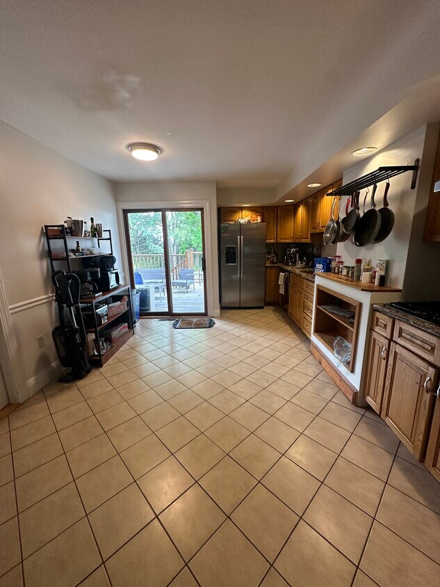 Foto principal - 728 E 5th St