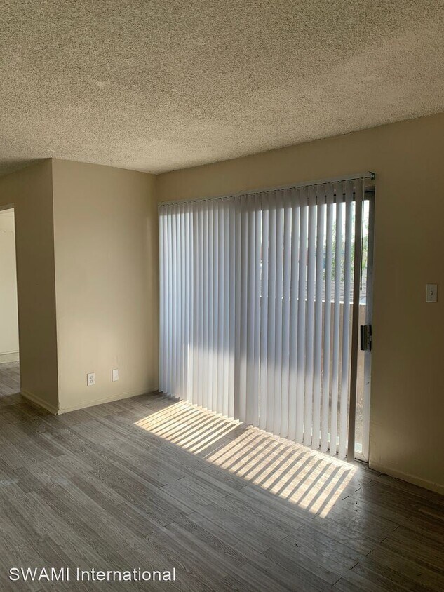 Foto principal - 617 W 78th St