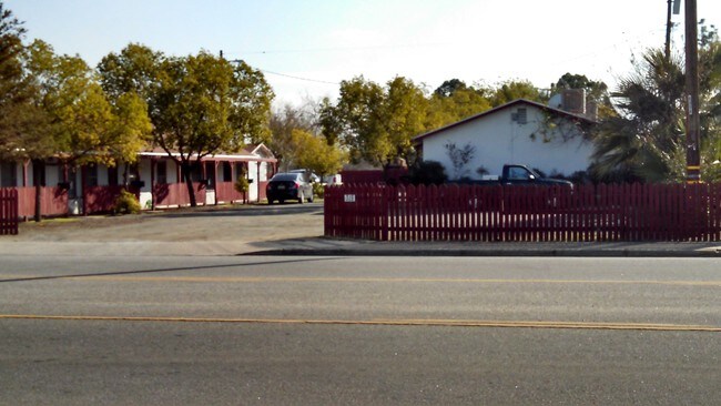 Foto del edificio - 315 Roberts Ln