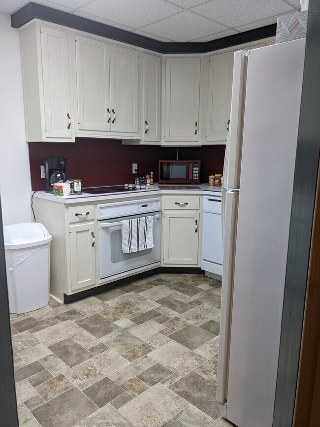 Kitchen - 9 Penn St
