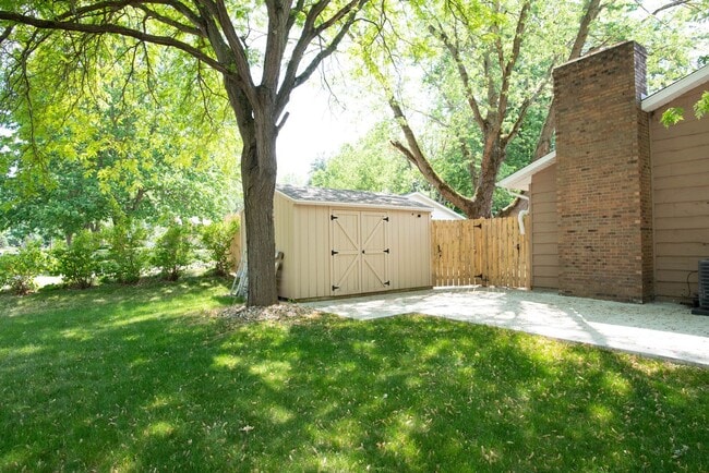 Building Photo - Four Bedroom Home in Portage