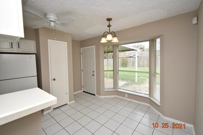Foto del edificio - 5914 High Meadow St